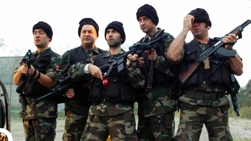 Maskeli Beşler: Irak izle